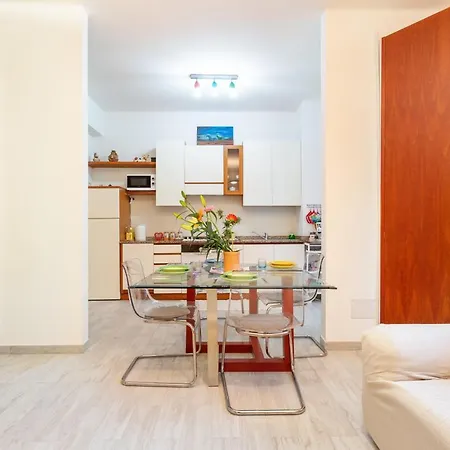 Apartment Gambara Bright Flat *